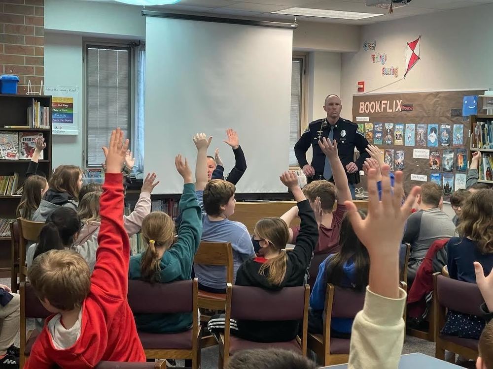 ISP Troopers Share Information About Internet Safety