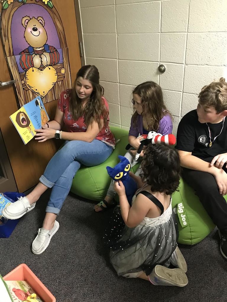 ED 101 Students Help with SES Literacy Night