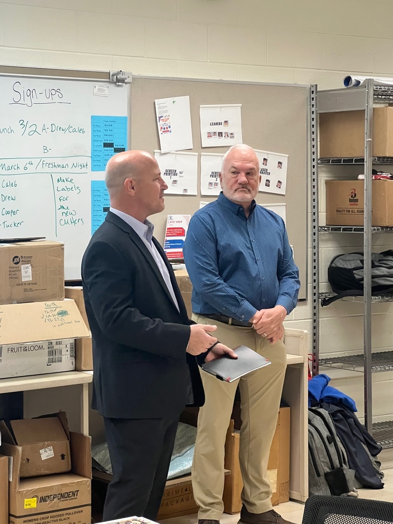 Cook Medical team members visit Patriot Manufacturing.